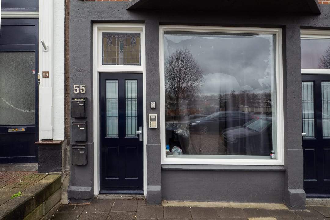 Image 2 of 8