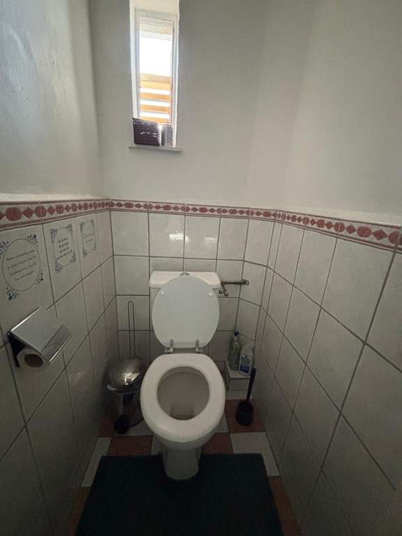 Image 10 of 10