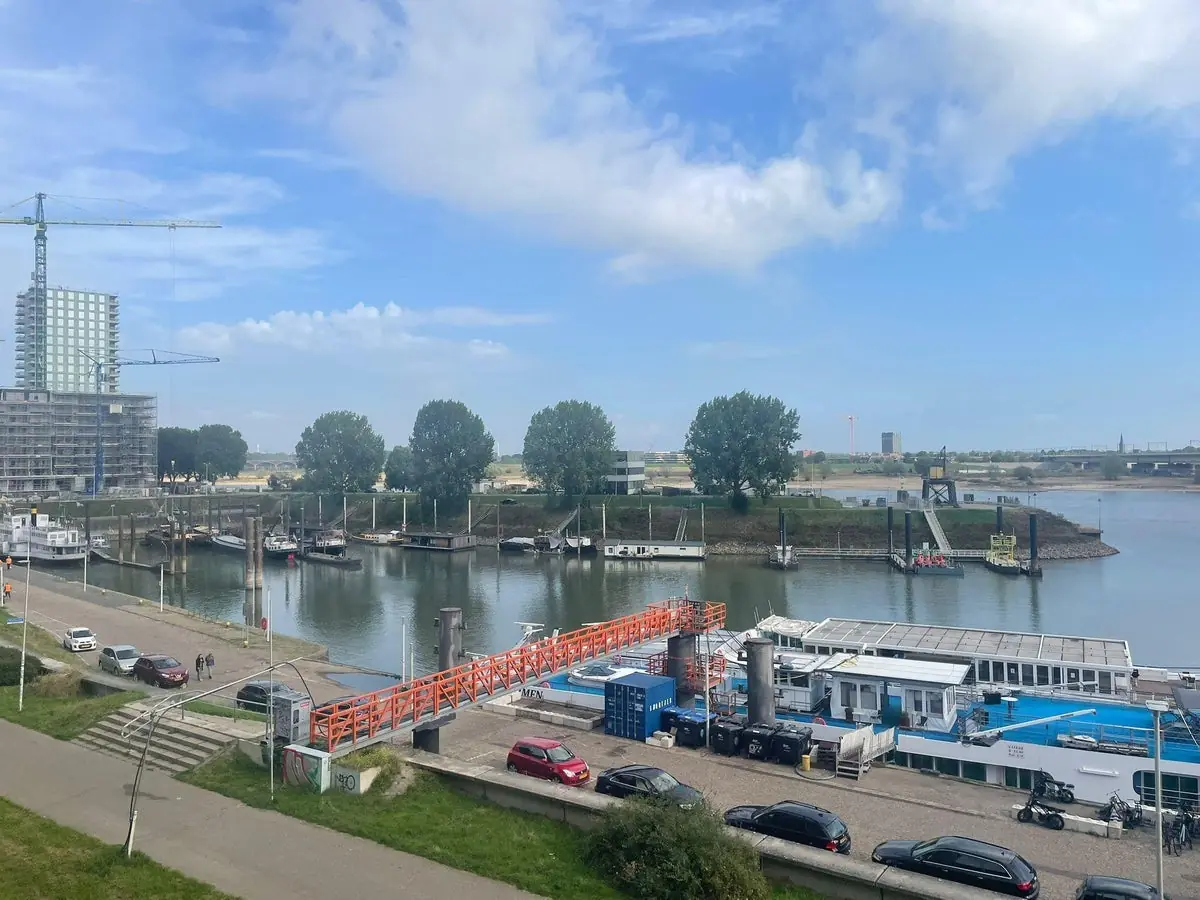 Afbeelding 3 van 16