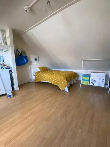 Image 5 of 10