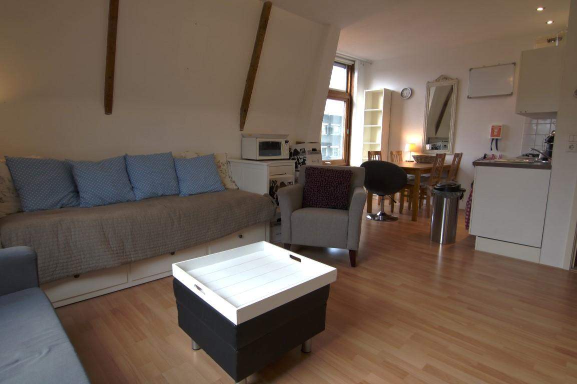 Bild 2 von 10