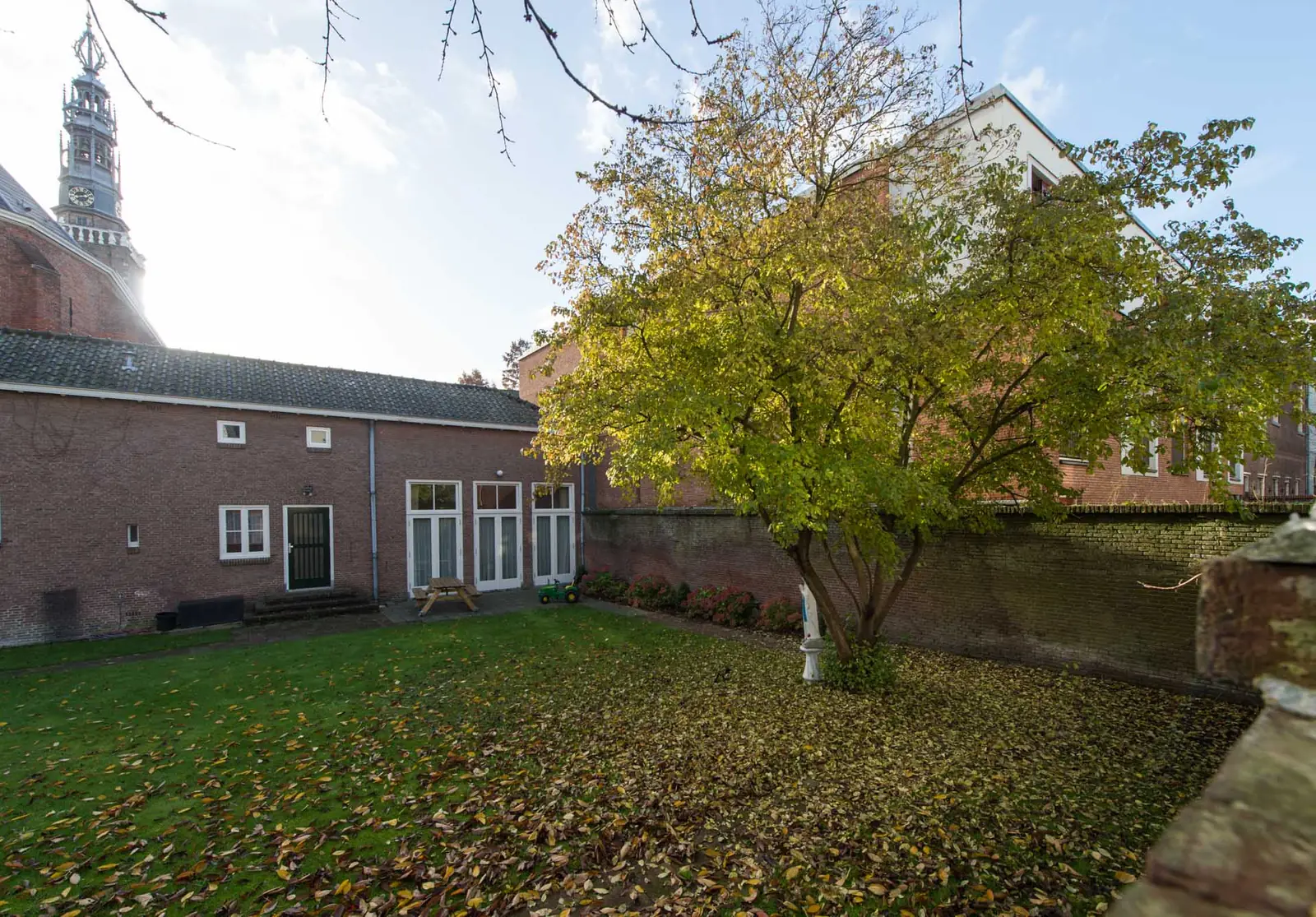 Image 1 of 4
