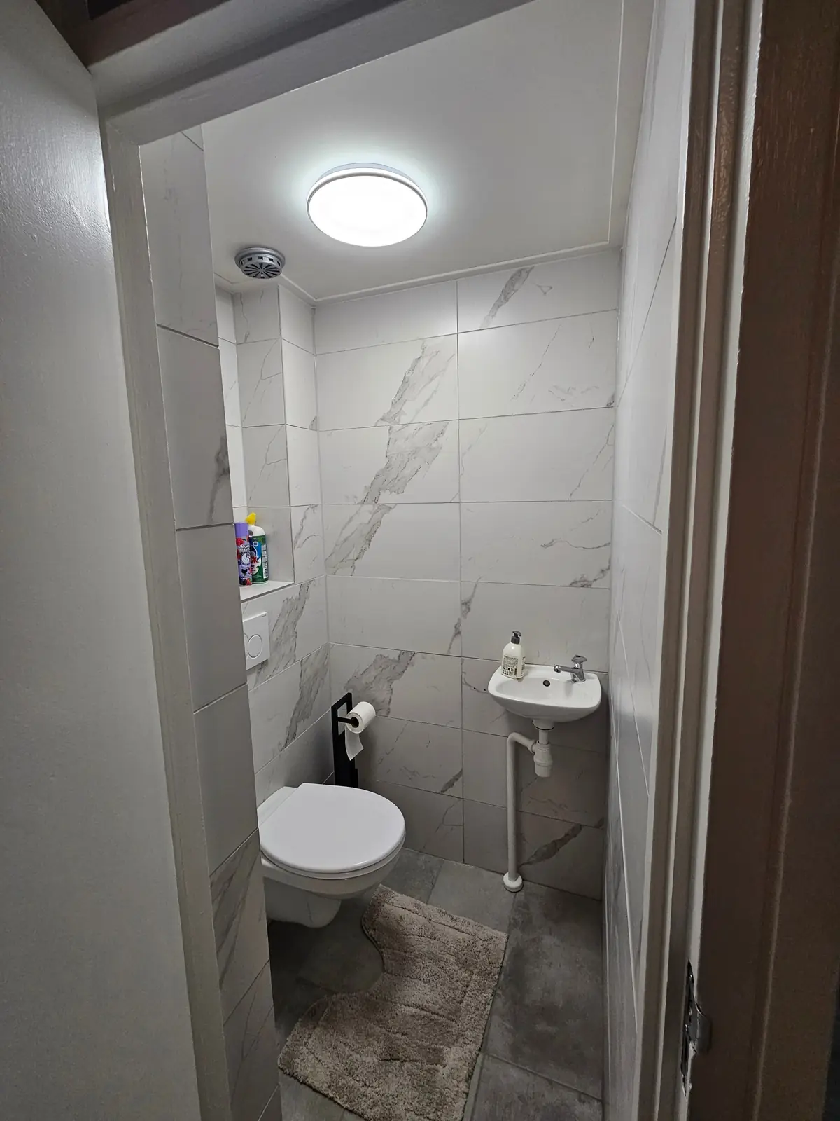 Image 4 of 6