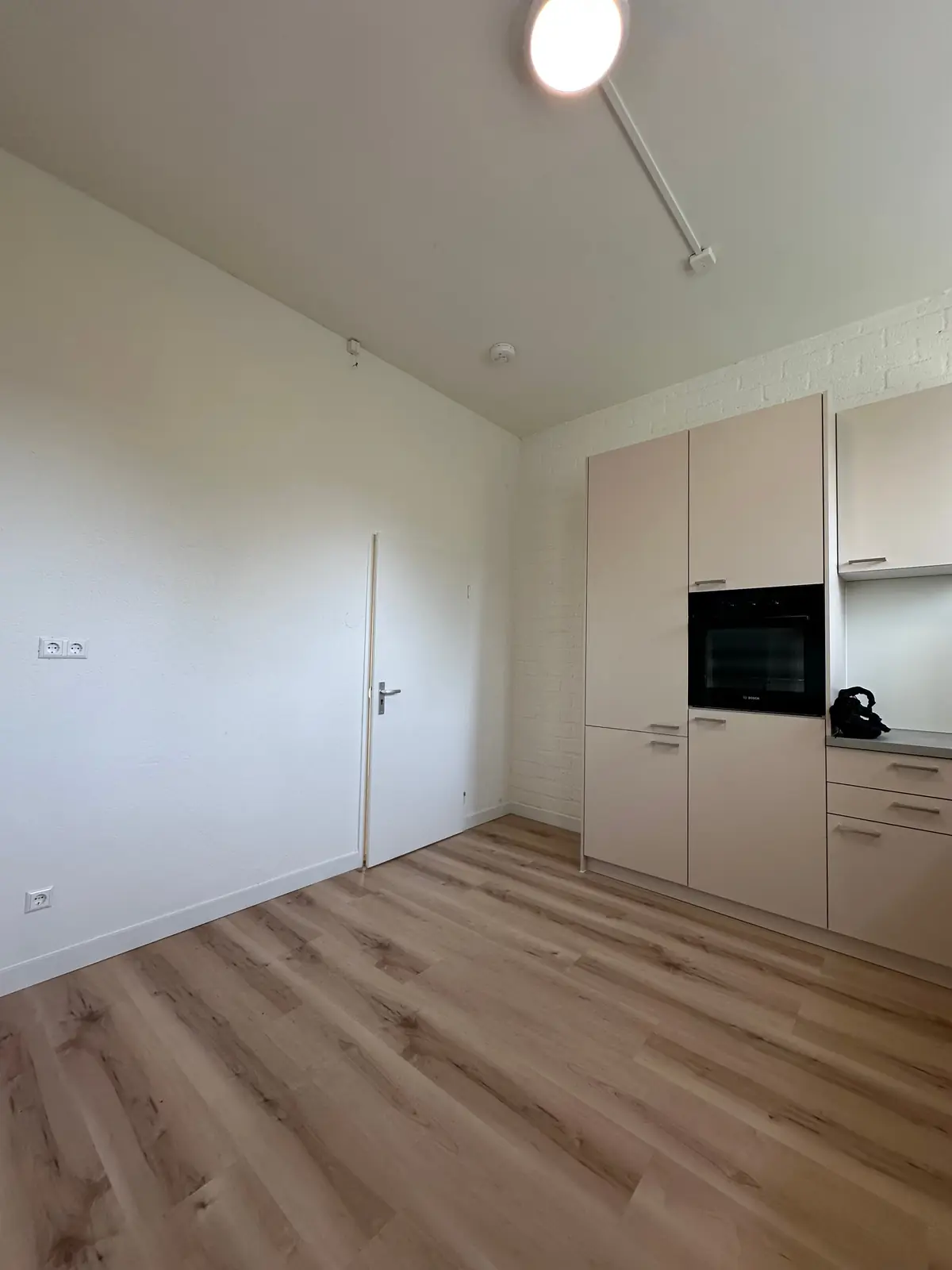 Image 4 of 9