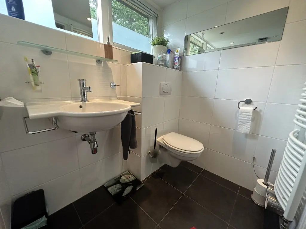 Image 19 of 30