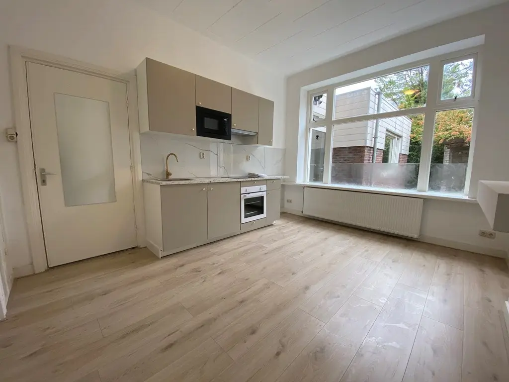 Kamer Ernst Casimirlaan, Groningen - Te Huur