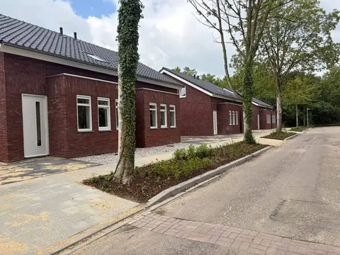 Bungalow Semidoble Achterstestraat 12, Weert - En Alquiler