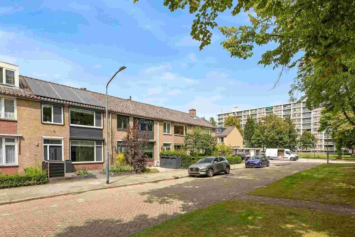 Bild 2 von 18
