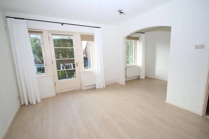 Image 9 of 16