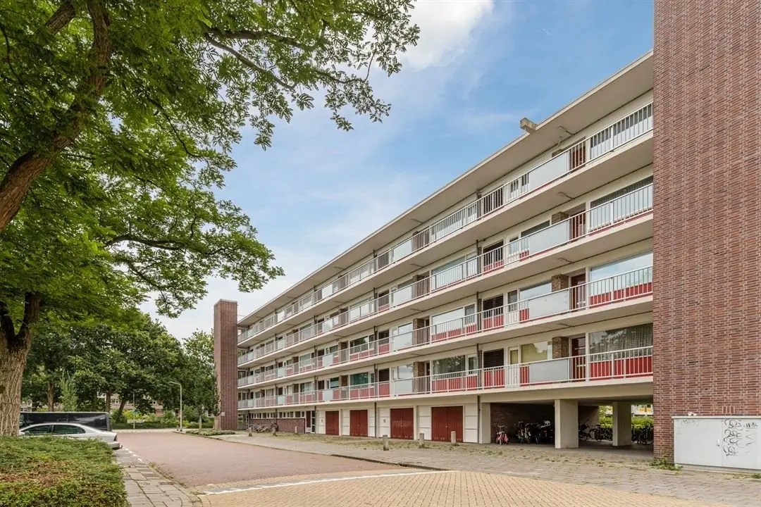 Gemeubileerd 3-kamerappartement aan de Franciscus van Assisiëlaan, Amstelveen - Te huur