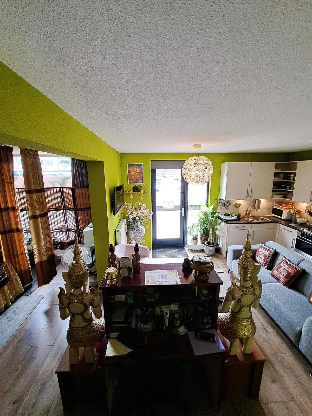 Image 10 of 20