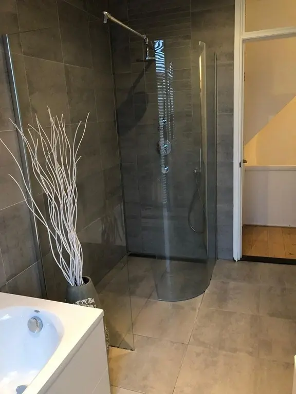 Image 19 of 30