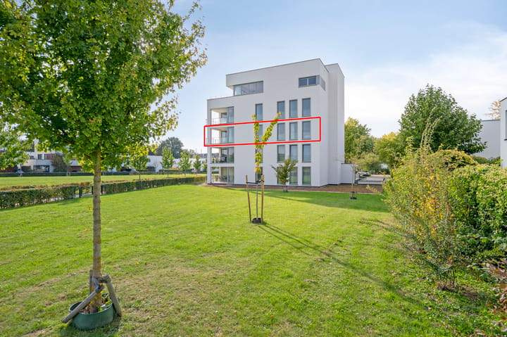 Bild 2 von 49