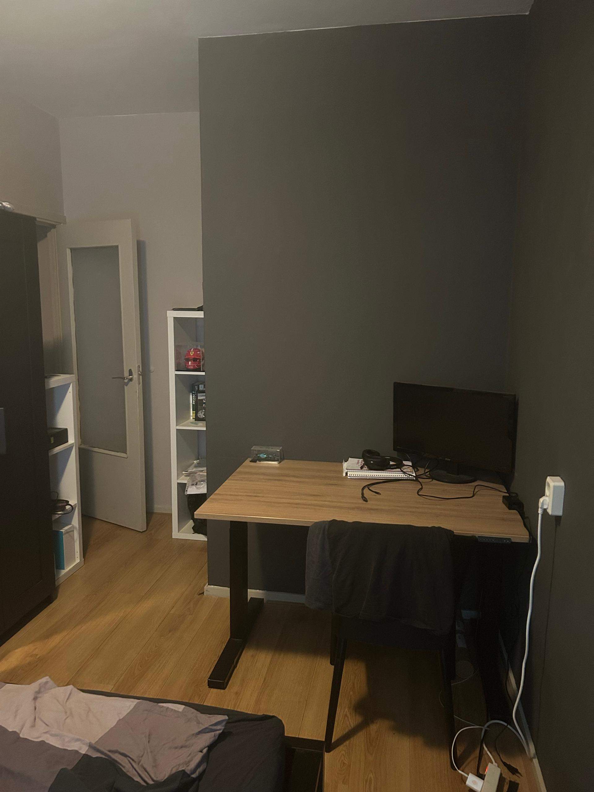 Image 2 of 4