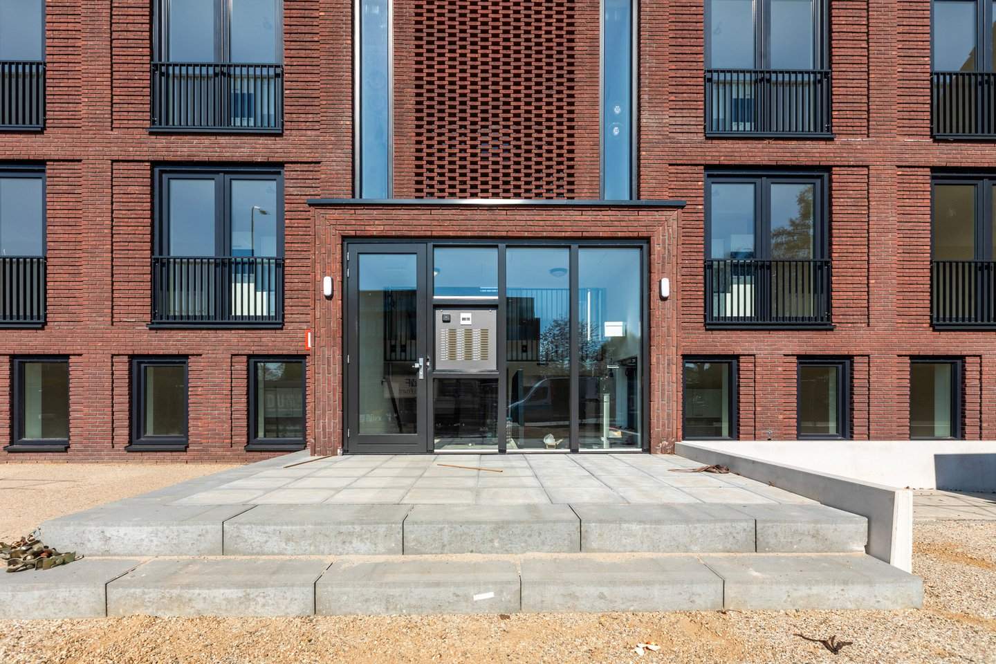 Image 2 of 12