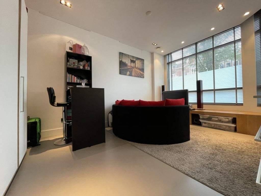 Bild 1 von 9