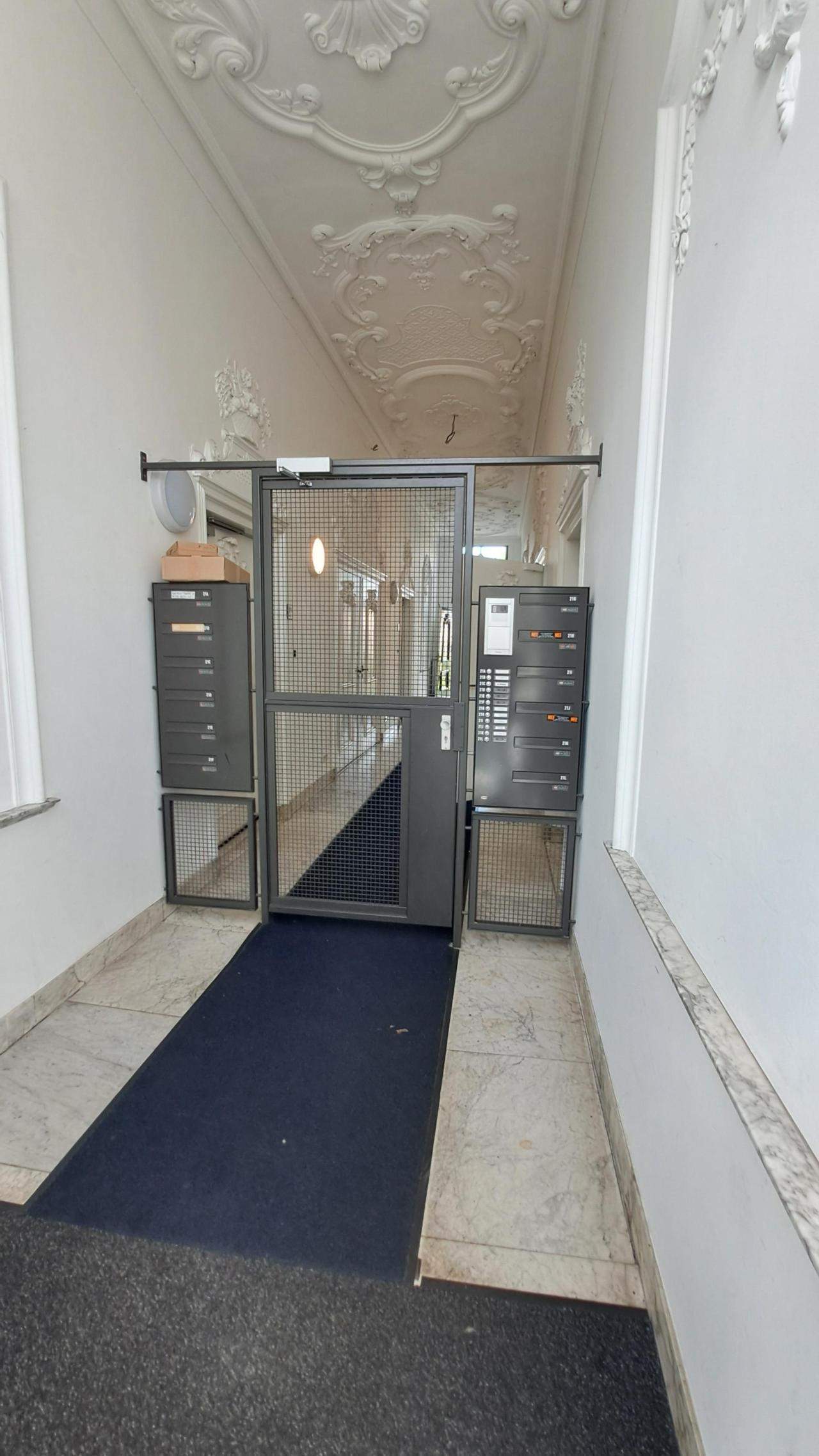 Image 2 of 9