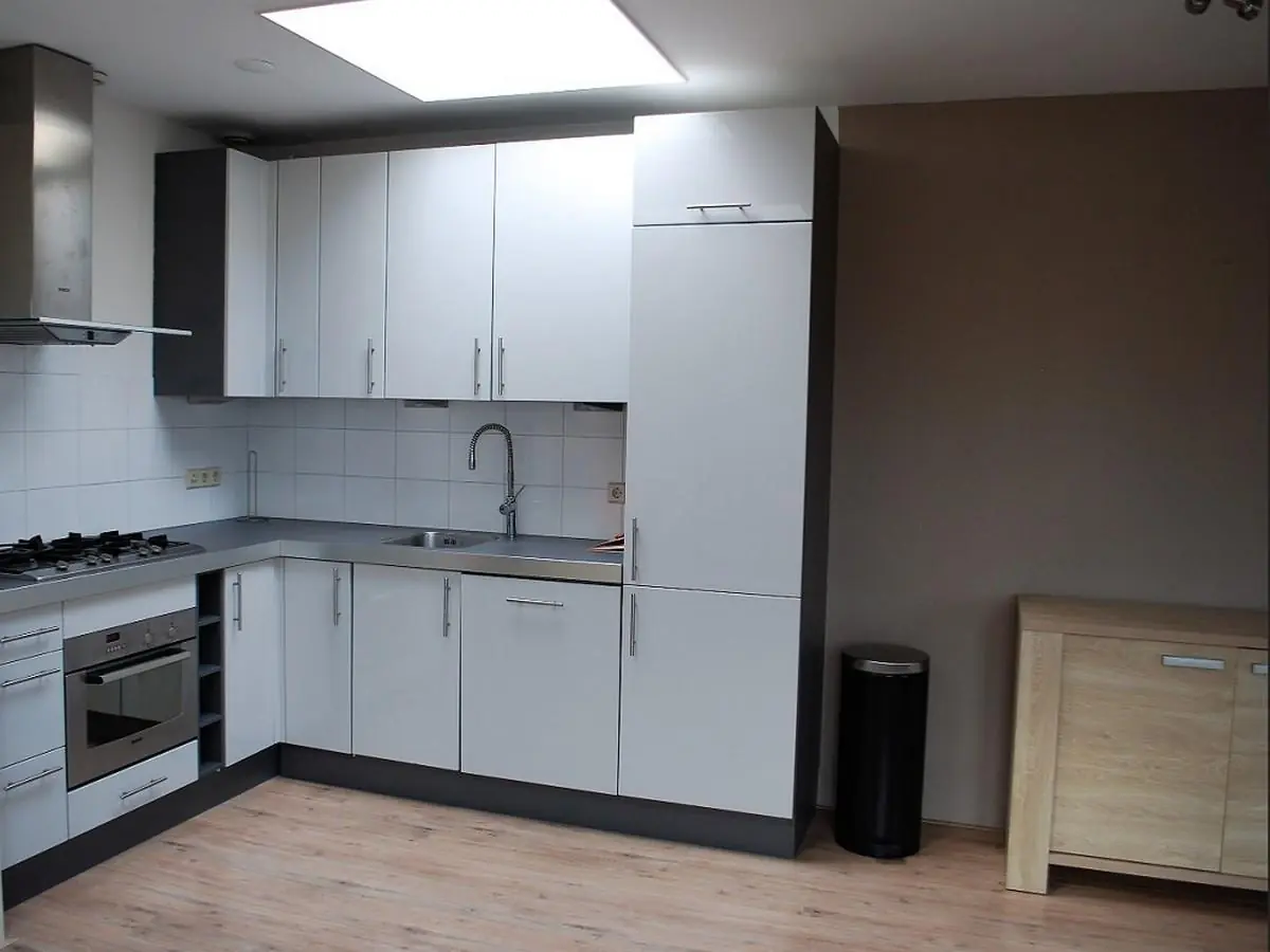 Image 4 of 12