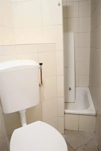 Image 3 of 6