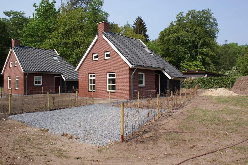 Bild 1 von 12