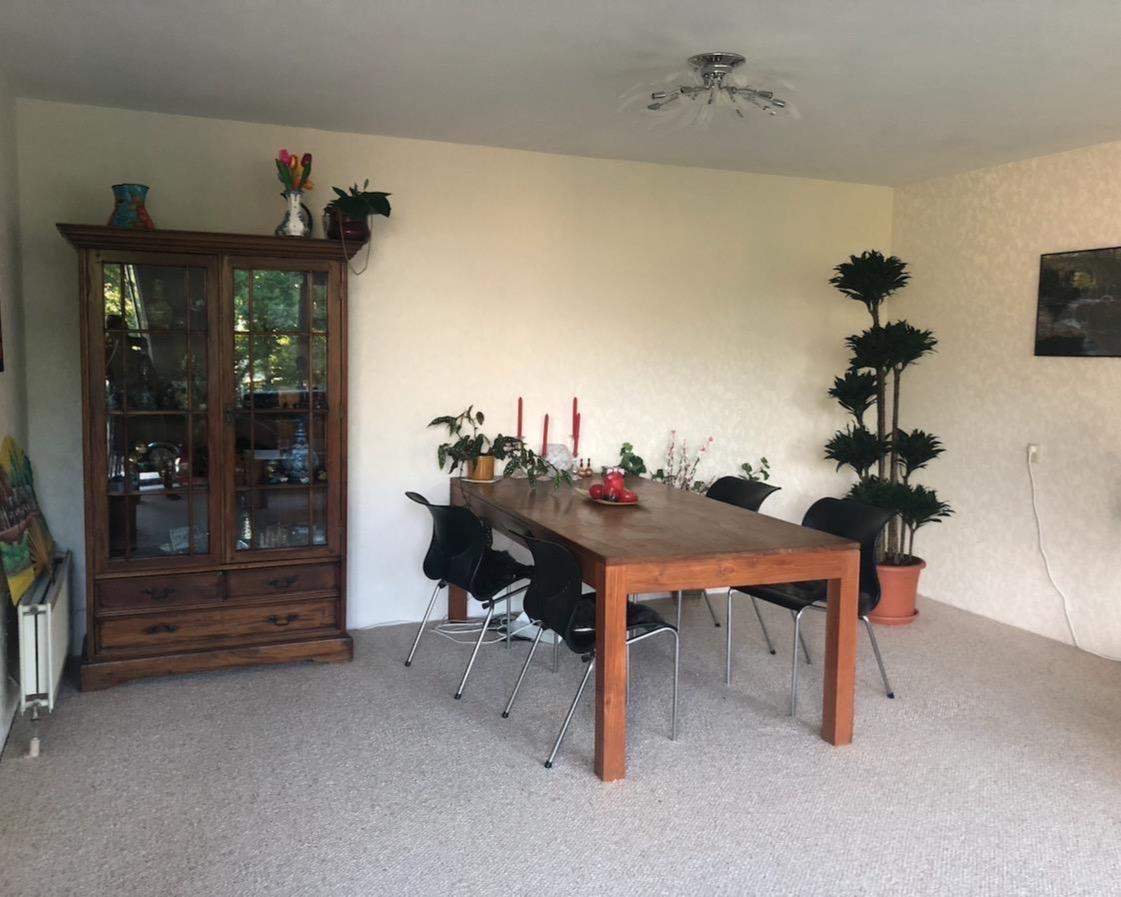 Image 2 of 10