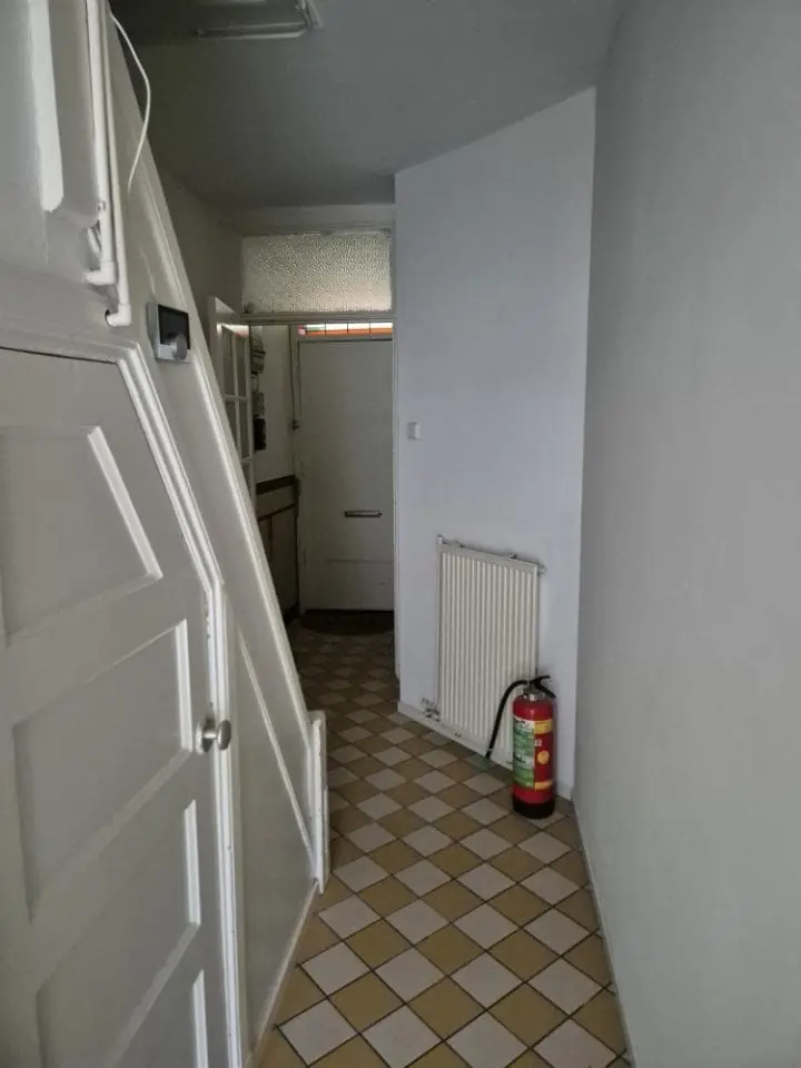 Image 4 of 10