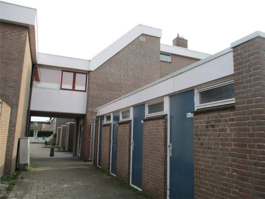 Image 4 of 4