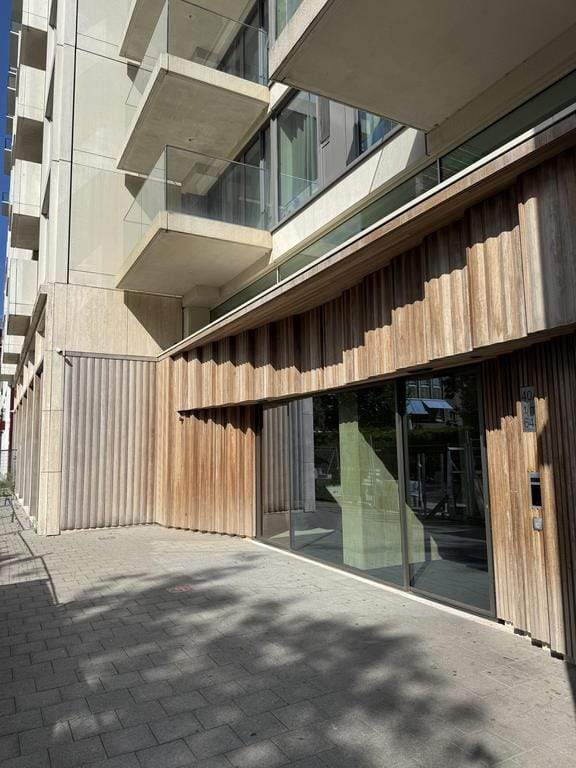 Image 20 of 27
