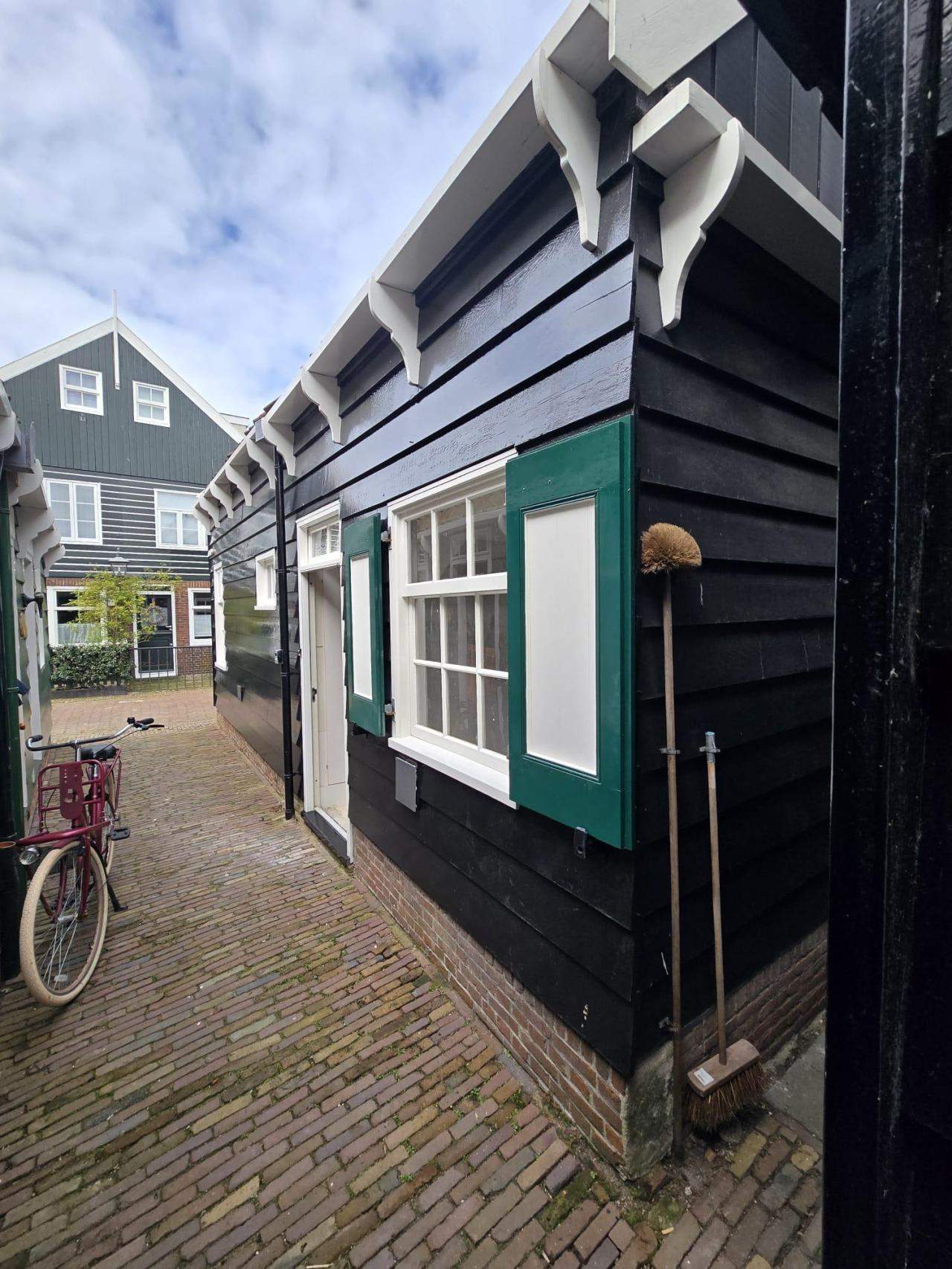 Image 2 of 9