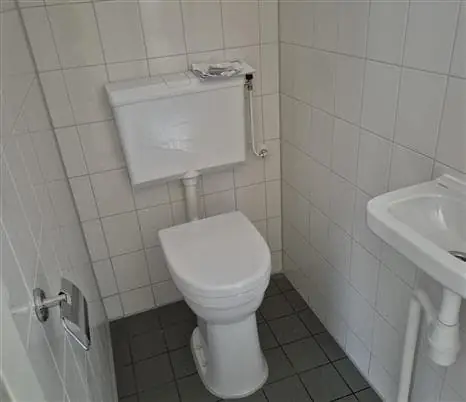 Image 6 of 7