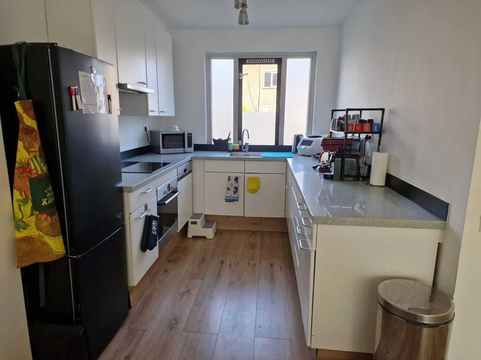 Image 4 of 6