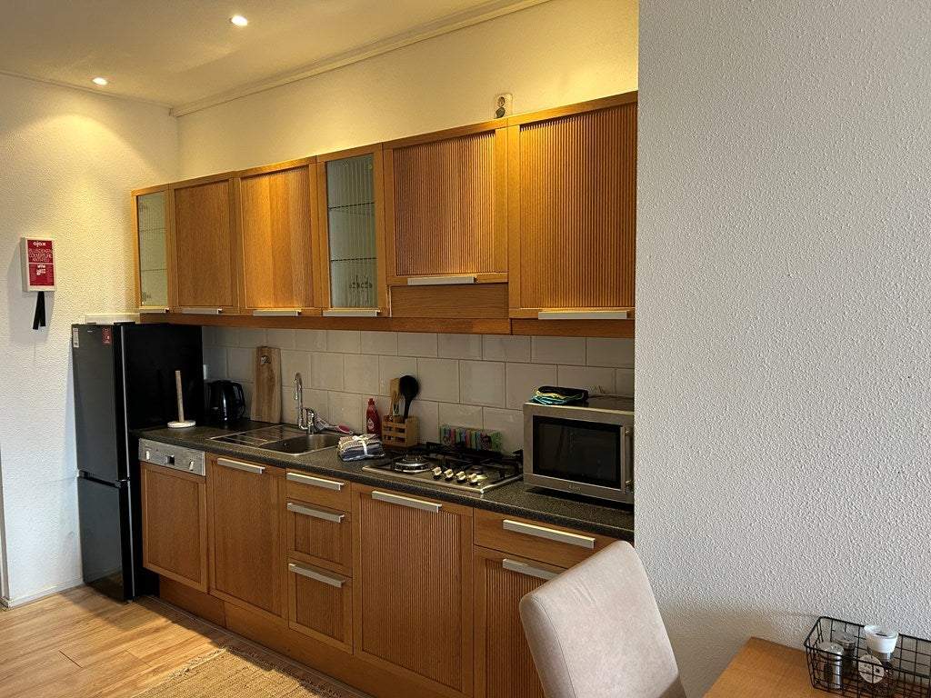Image 4 of 12