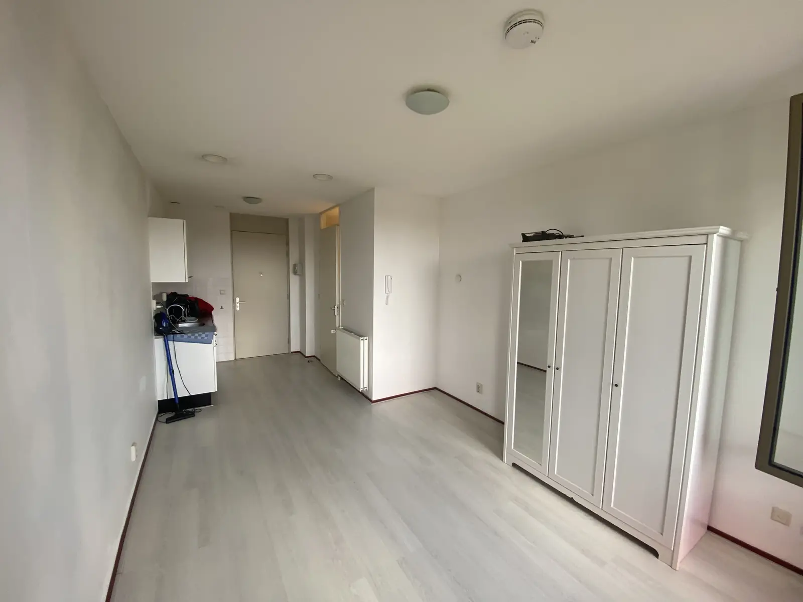 Image 11 of 24