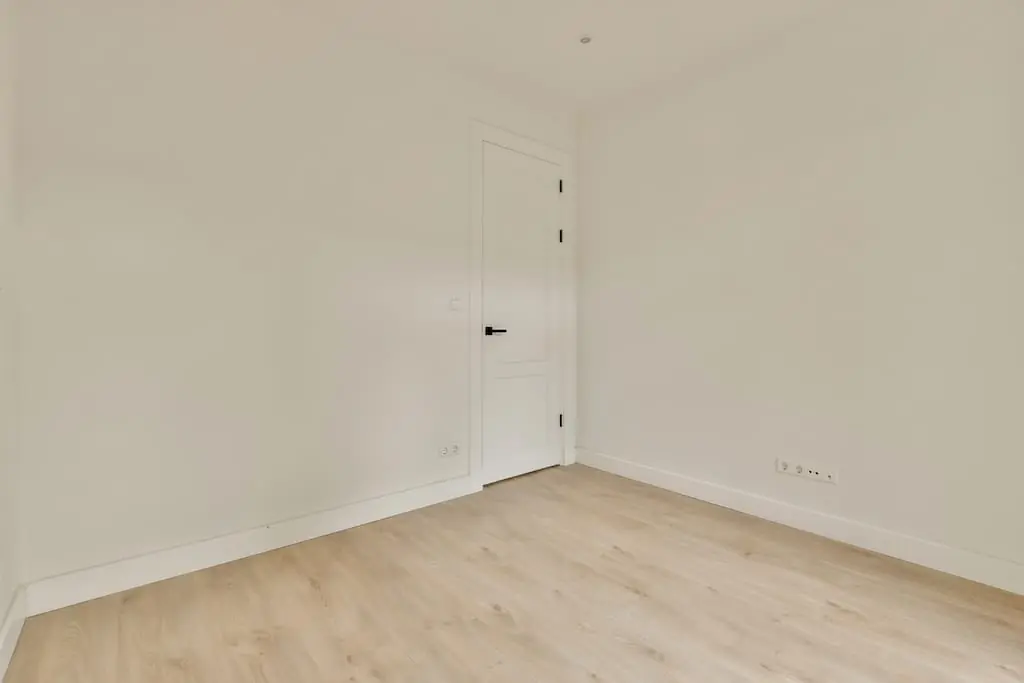 Image 9 of 19