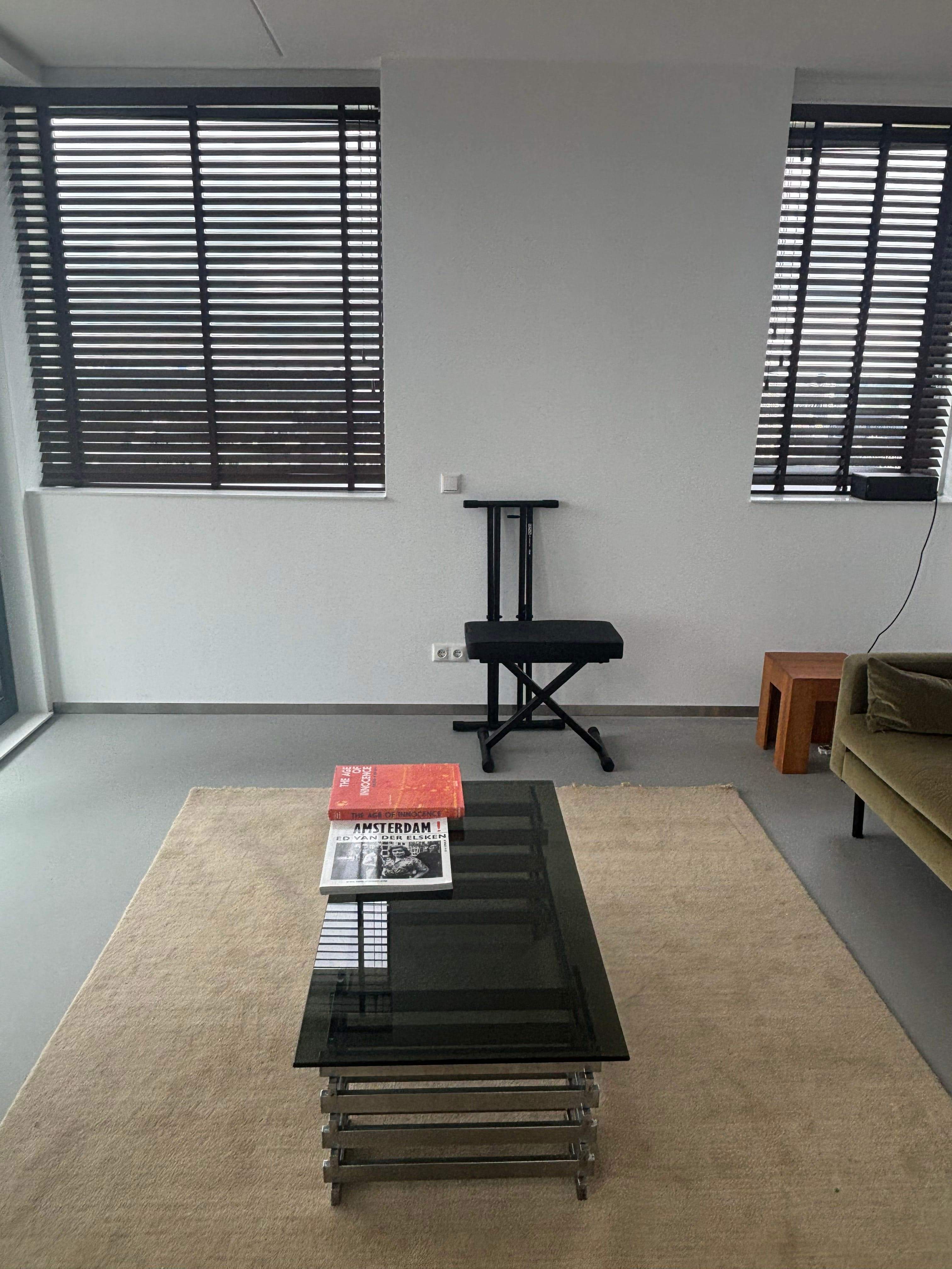 Image 2 of 4