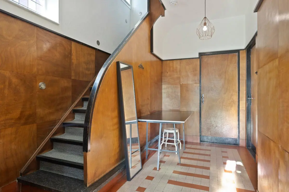 Image 11 of 21