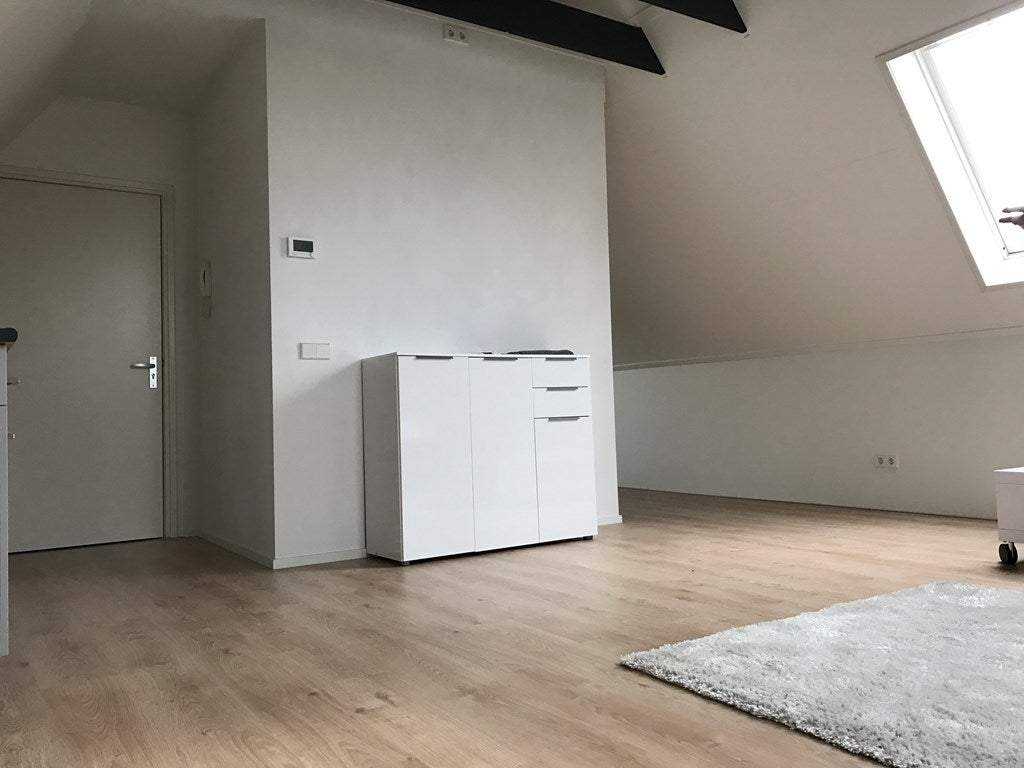 Bild 3 von 9