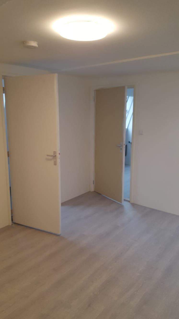 Bild 2 von 6
