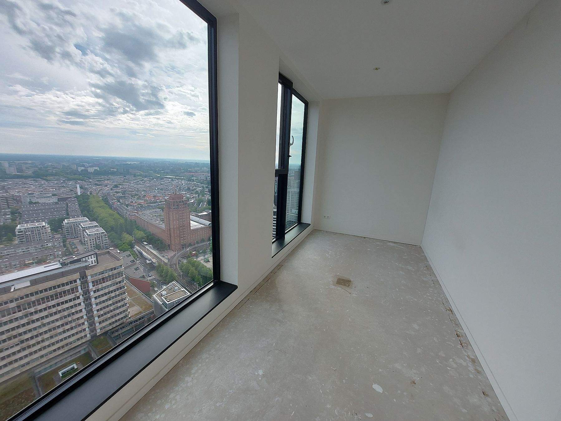 Image 5 of 8