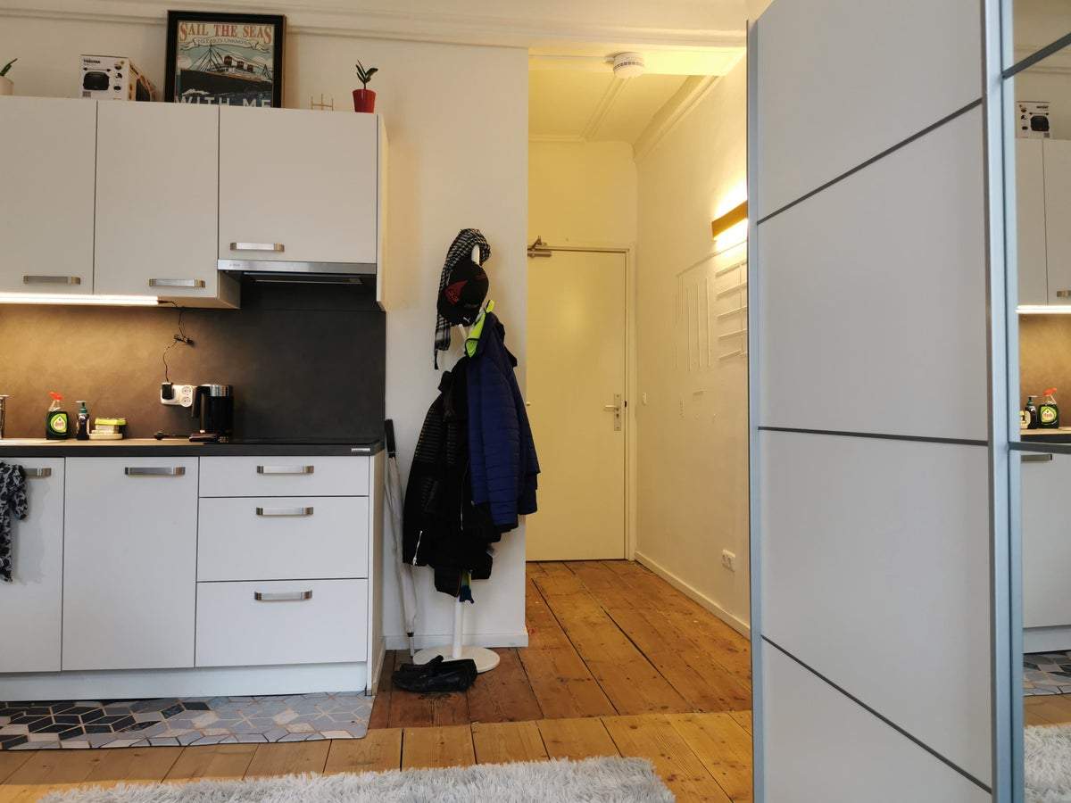 Image 2 of 9