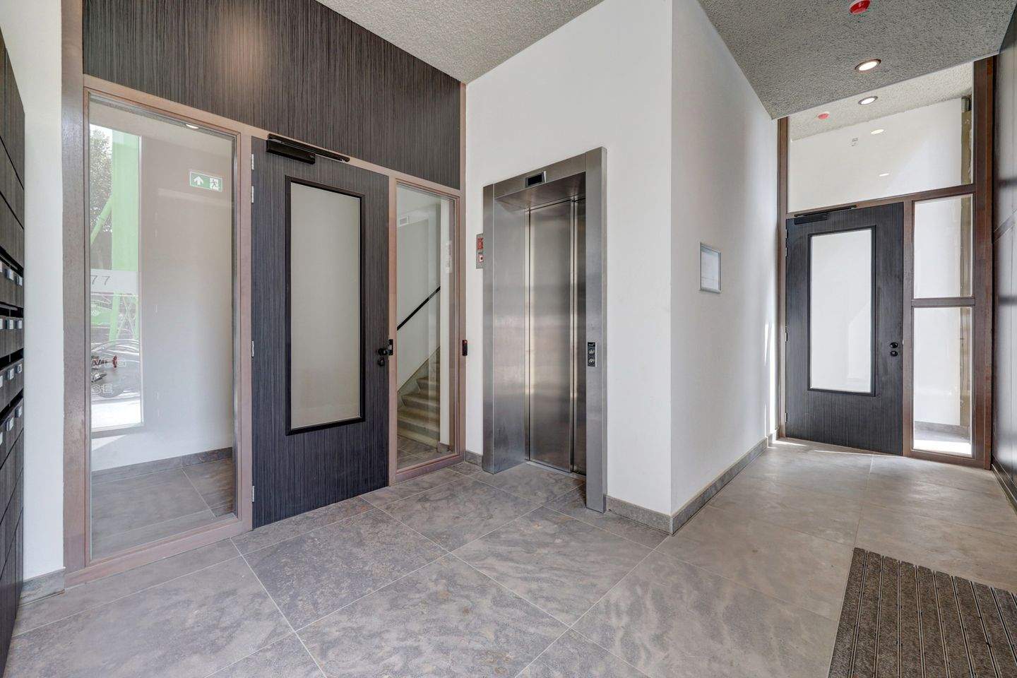 Image 10 of 51