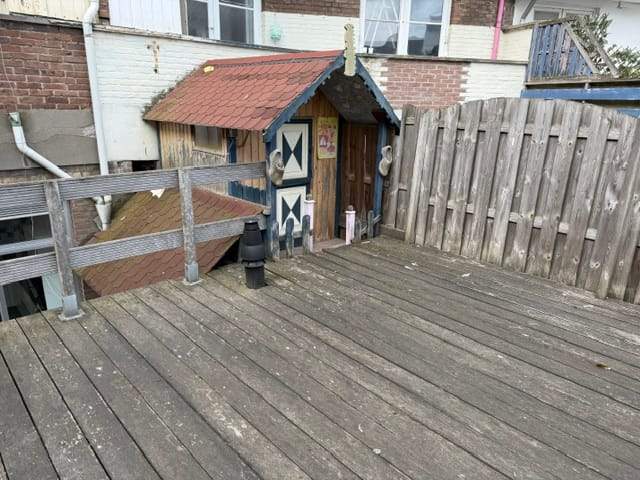 Image 8 of 44