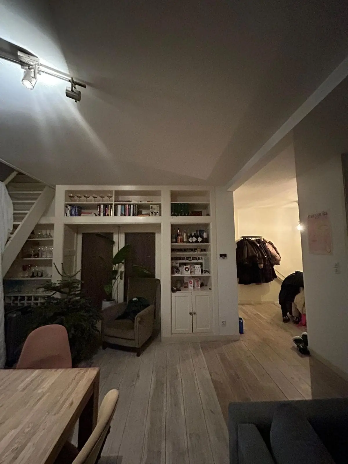 Image 3 of 7