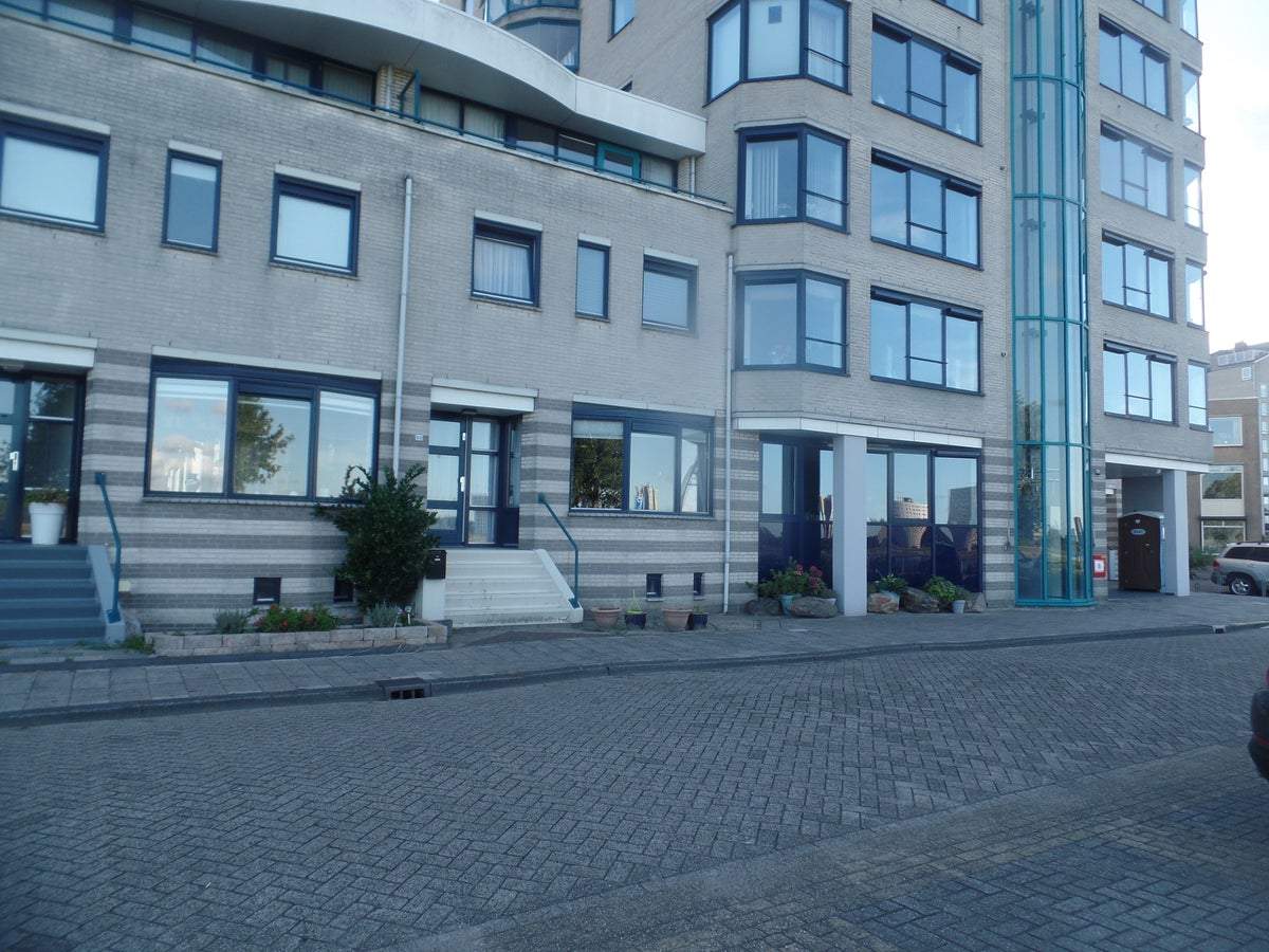 Bild 1 von 30