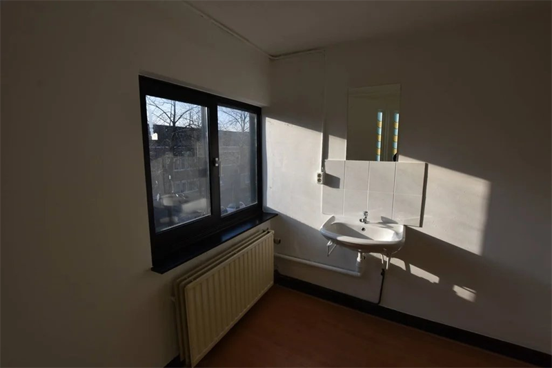 Bild 4 von 9