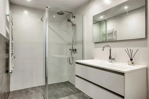 Apartamento amueblado de 2 dormitorios en Watertorenweg, Róterdam - En alquiler