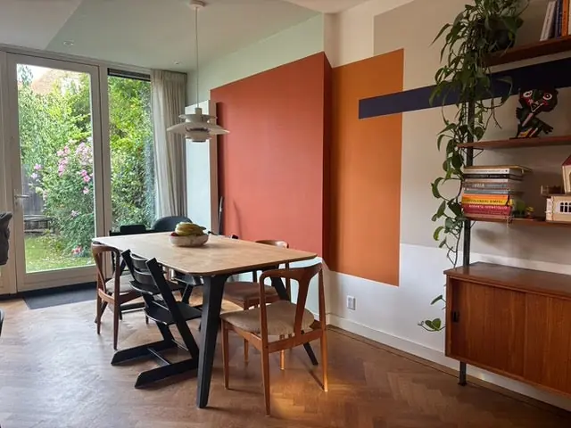 Image 4 of 12