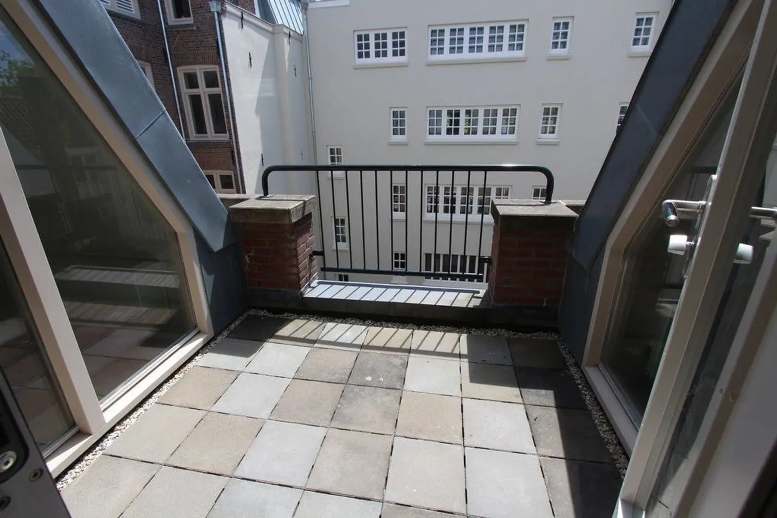 Image 4 of 5