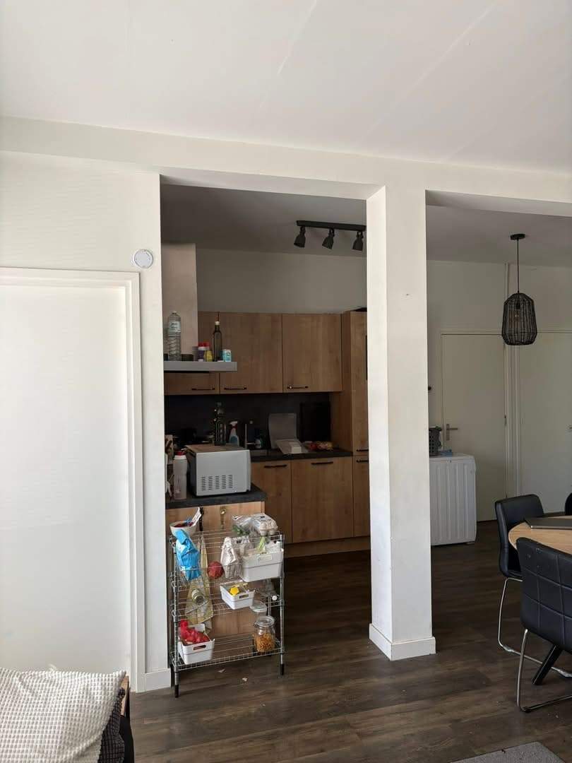 Image 3 of 4