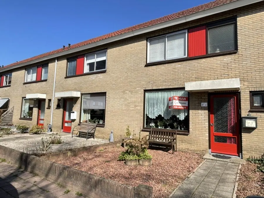 Terraced House Bilderdijkstraat, Putten - For Rent